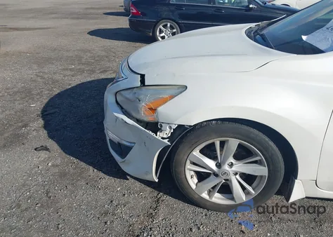 2015 Nissan Altima 2.5 Sv z USA, uszkodzony, nr VIN 1N4AL3AP0FC206893